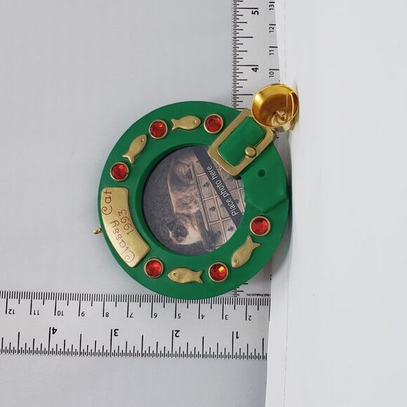 1993 Hallmark Special Cat Brass Handcrafted Keepsake Holiday Christmas Ornament. - Picture 5 of 5